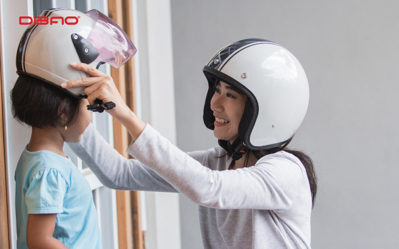 Không đội mũ phạt bao nhiêu? Cập nhật mức phạt mới nhất